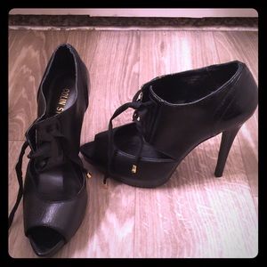 Colin Stuart Black Leather Peep Toe Heels Sz 7.5